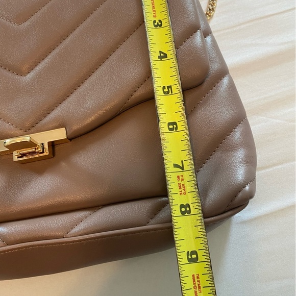 NWOT A New Day Quilted Satchel Handbag with chain crossbody brown tan neutral - Picture 3 of 8